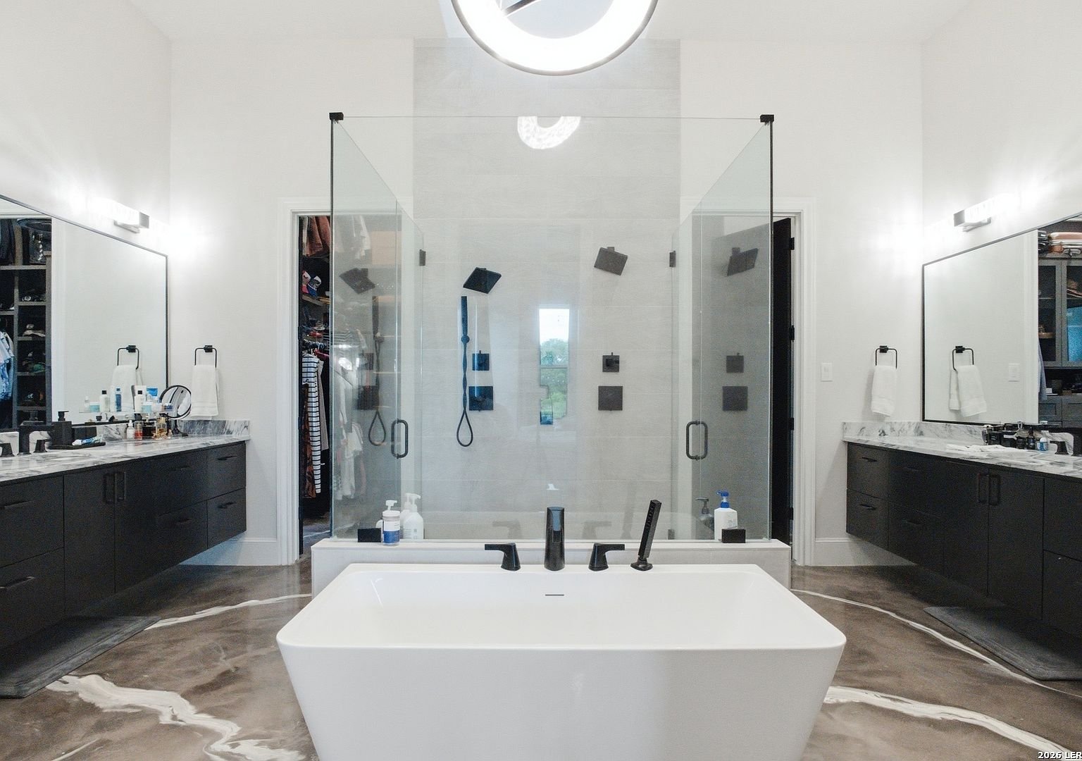 Primary bath vanity detail
